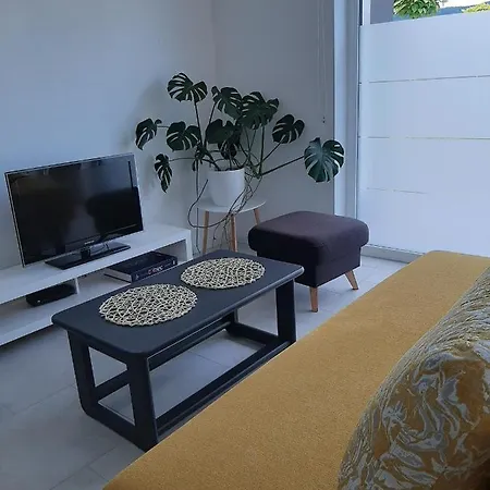 Apartment Bee